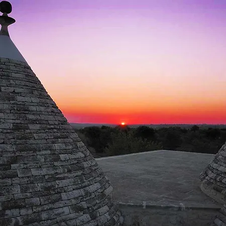Trulli Mari In Valle D'itria Ostuni