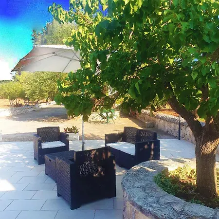 度假居 Trulli Mari In Valle D'itria *