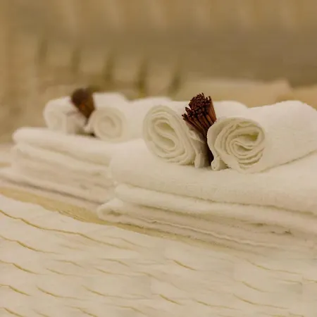 Trulli Mari In Valle D'itria