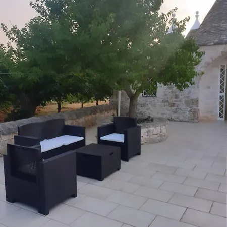 Trulli Mari In Valle D'itria *