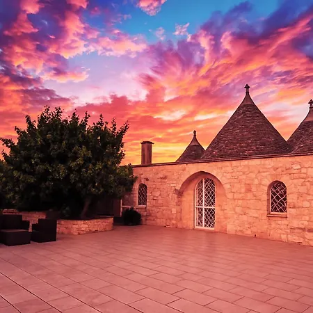 Trulli Mari In Valle D'itria