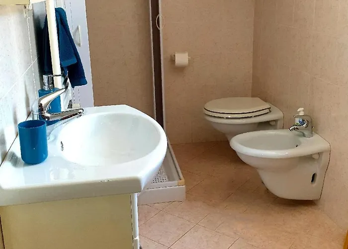 Trulli Mari In Valle D'itria