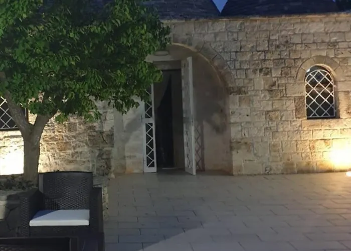 Trulli Mari In Valle D'itria Ostuni